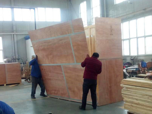 裝貨現(xiàn)場(chǎng) (6)